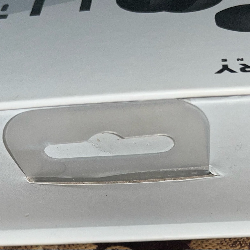 New in Box, Mercury Innovations UpLift Bluetooth Wireless Magnetic Earbuds - Picture 3 of 5